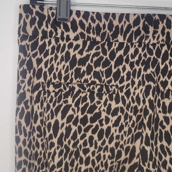 2/$40 🌺 | Banana Republic | Giraffe Print Pants - Picture 11 of 16